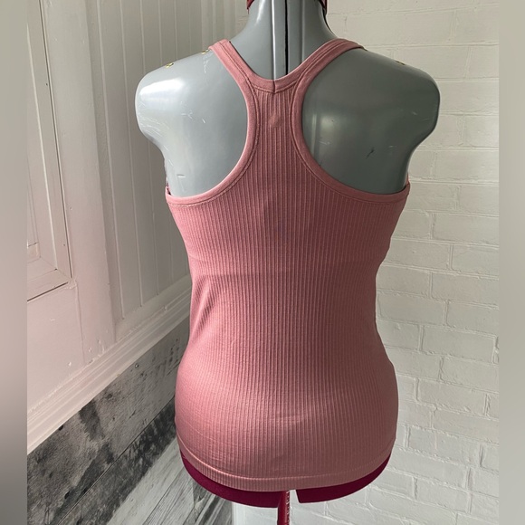 Lululemon ribbed tank - Picture 6 of 6